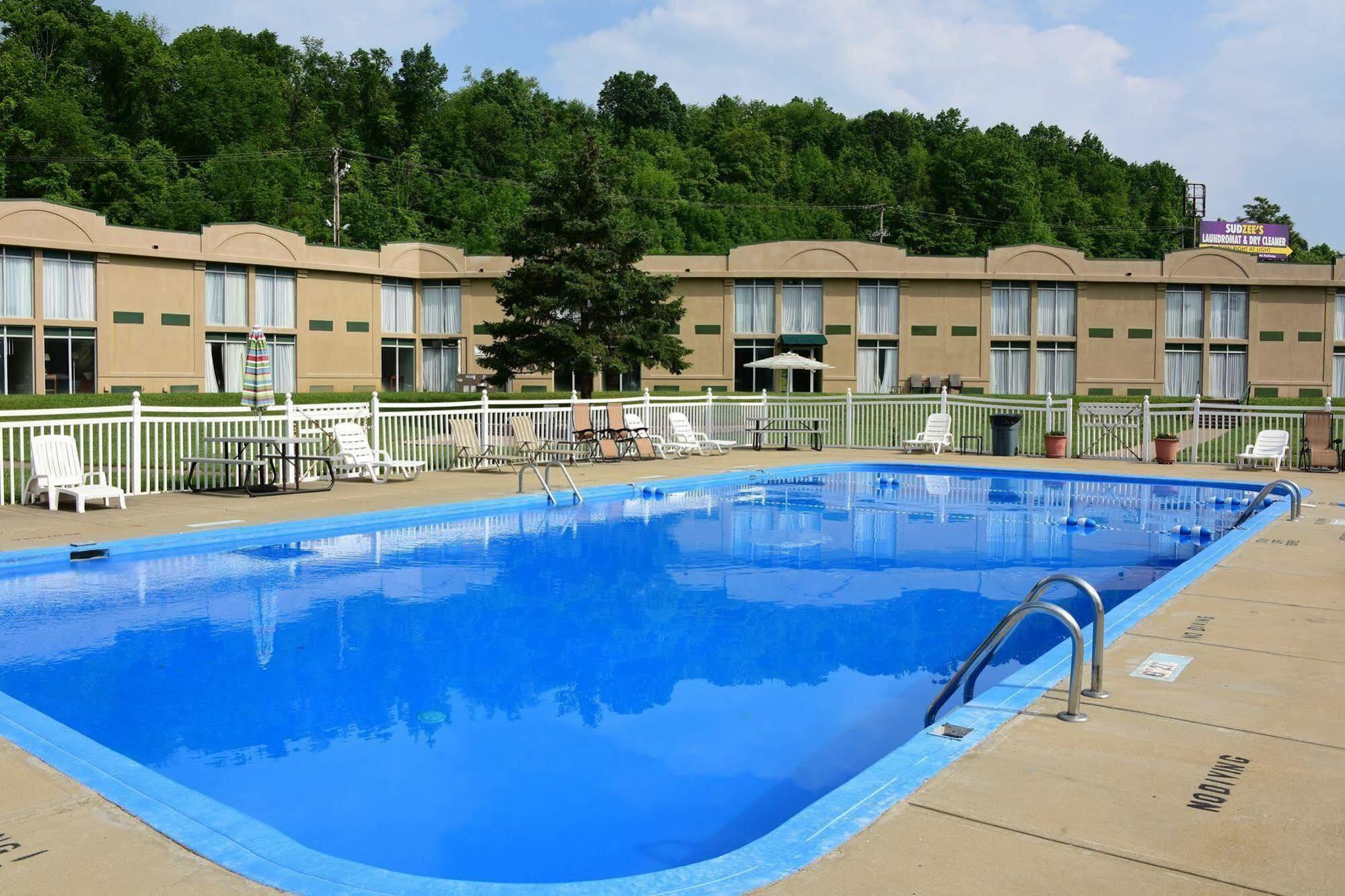 Red Roof Inn Cambridge, Oh Экстерьер фото